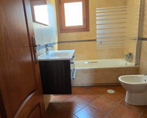 HISZPANIA Dwupoziomowy apartament z basenem