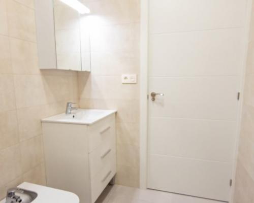 HISZPANIA Odnowiony apartament w pobliżu plaży