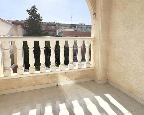 HISZPANIA Umeblowany apartament z basenem