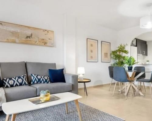 HISZPANIA Odnowione apartamenty z basenem