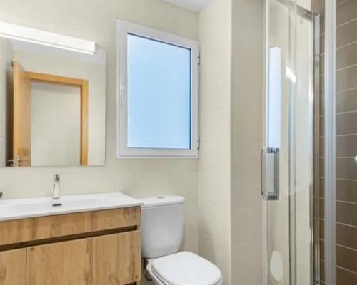 HISZPANIA Odnowione apartamenty z basenem