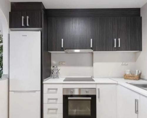HISZPANIA Odnowione apartamenty z basenem