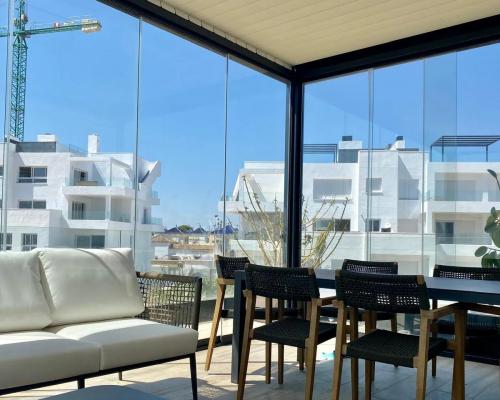 HISZPANIA Luksusowy penthouse z solarium i widokiem na morze – Torrevieja, Costa Blanca