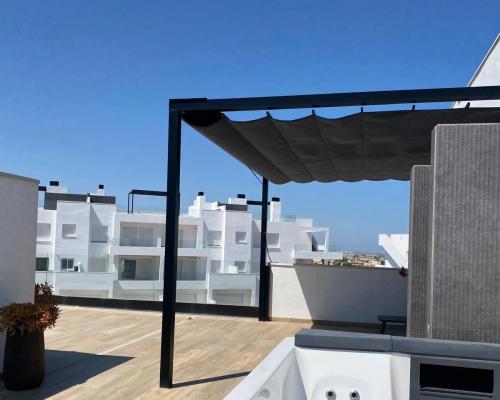 HISZPANIA Luksusowy penthouse z solarium i widokiem na morze – Torrevieja, Costa Blanca