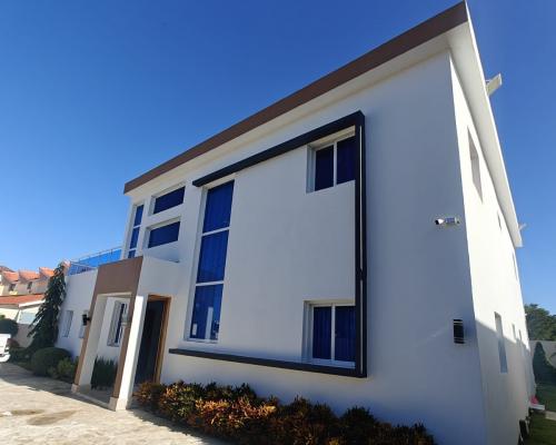 DOMINIKANA / Przestronna willa z 6 sypialniami w prestiżowej dzielnicy Dominicus