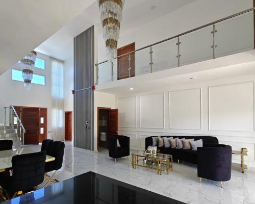 DOMINIKANA / Przestronna willa z 6 sypialniami w prestiżowej dzielnicy Dominicus