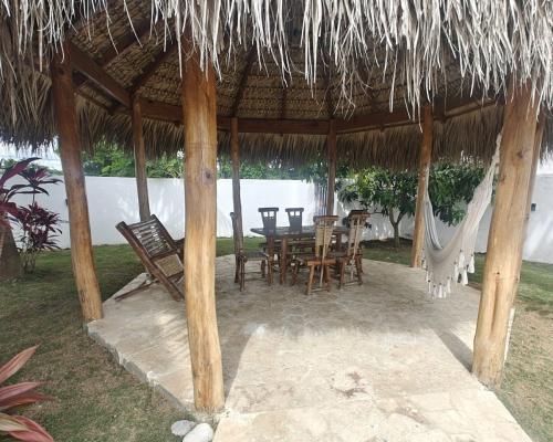 DOMINIKANA / Stylowa willa z 5 sypialniami w sercu Bayahibe