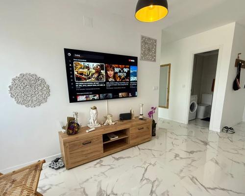 HISZPANIA / Apartament 3 sypialnie w Punta Prima – nowoczesny standard i bliskość plaży