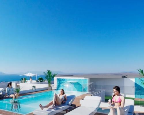 HISZPANIA/Nowoczesny kompleks mieszkaniowy, 100 m od plaży